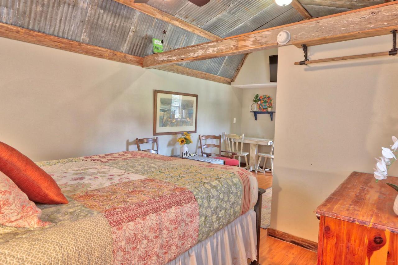 Sunflower Ridge Bungalow Wimberley Exteriér fotografie